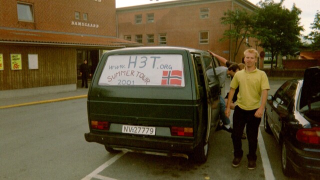 Sliten gjeng ankommer Damsgaard i Fredrikshavn på retur